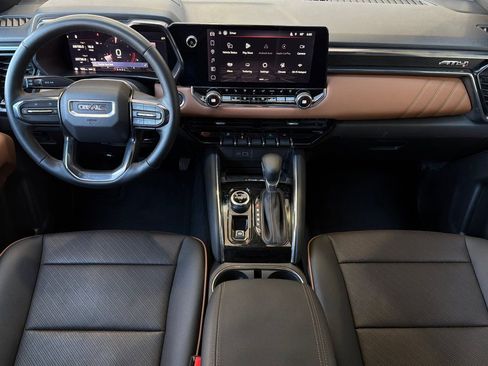 Used 2025 GMC Canyon AT4 w/ AT4 Premium Package AWD/4WD image 14