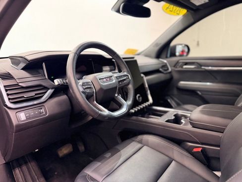 Used 2024 GMC Acadia Elevation AWD/4WD image 12
