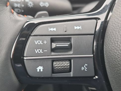 Certified 2025 Honda CR-V Sport Touring image 15