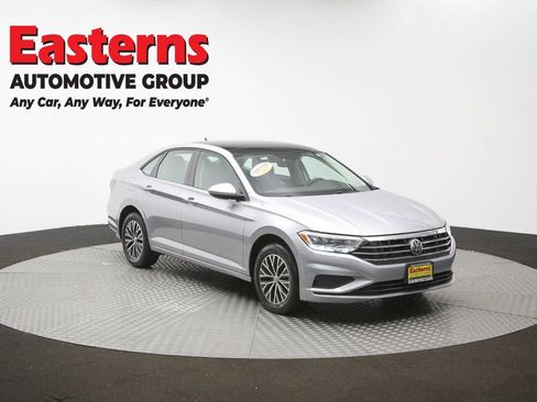 Used 2020 Volkswagen Jetta SE w/ SE Cold Weather Package FWD image 50