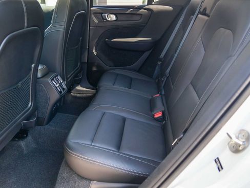Used 2025 Volvo XC40 B5 Core AWD/4WD image 20