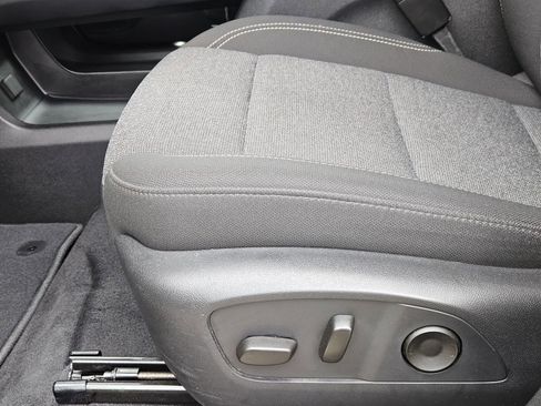 Used 2025 GMC Acadia Elevation image 30