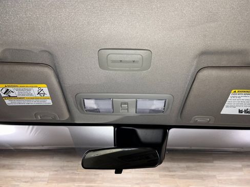 Used 2023 Nissan Frontier SV w/ Technology Package image 16