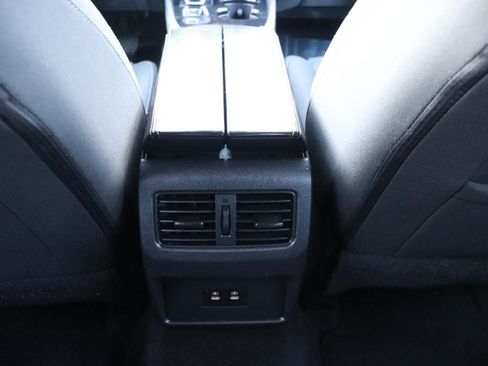 Used 2024 Nissan Rogue SV image 20