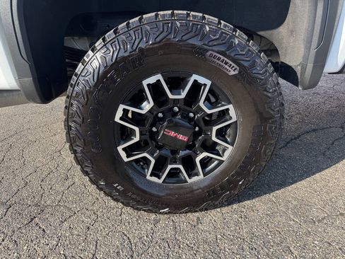 Used 2026 GMC Sierra 2500 AT4X AWD/4WD image 7