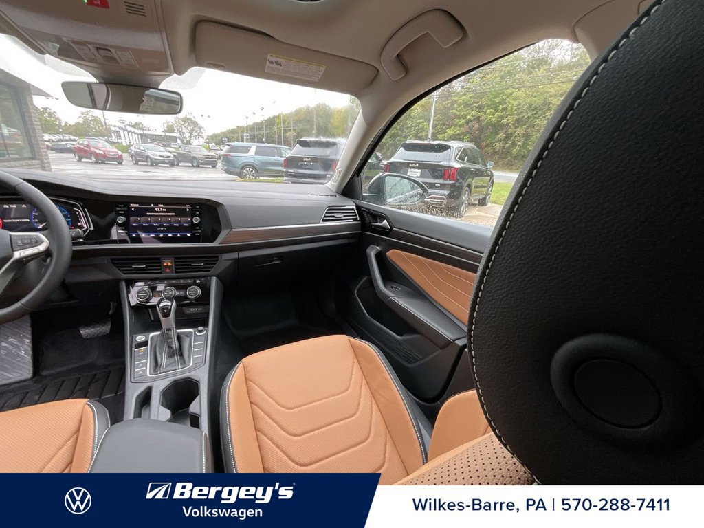 Used 2024 Volkswagen Jetta SEL FWD image 18