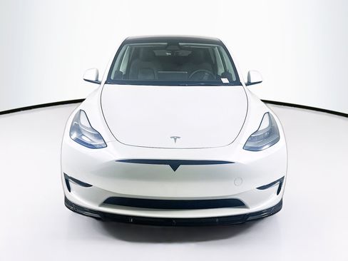 Used 2023 Tesla Model Y Performance AWD/4WD image 2