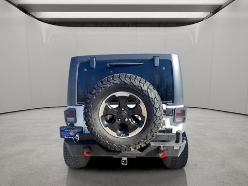 Used 2017 Jeep Wrangler Unlimited Rubicon w/ Connectivity Group image 5