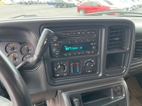 Used 2005 GMC Sierra 1500 SLE w/ Off-Road Package image 22