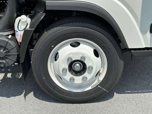 New 2024 Chevrolet Low Cab Forward RWD image 19