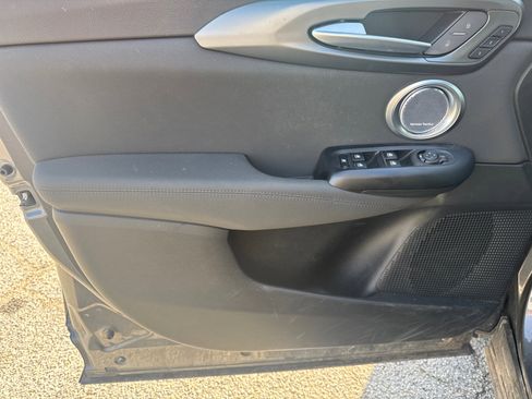 Used 2024 Alfa Romeo Tonale Ti image 10