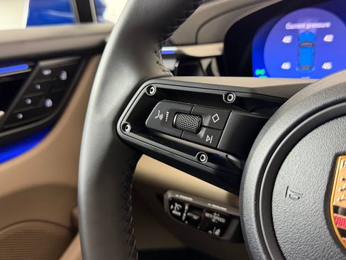 New 2026 Porsche Macan Electric image 20