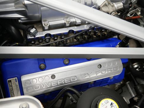 Used 2005 Ford GT image 41