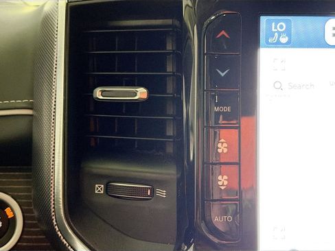 Used 2023 RAM 1500 Limited AWD/4WD image 17