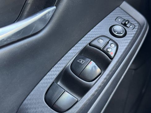 Used 2024 Nissan Sentra SV FWD image 24