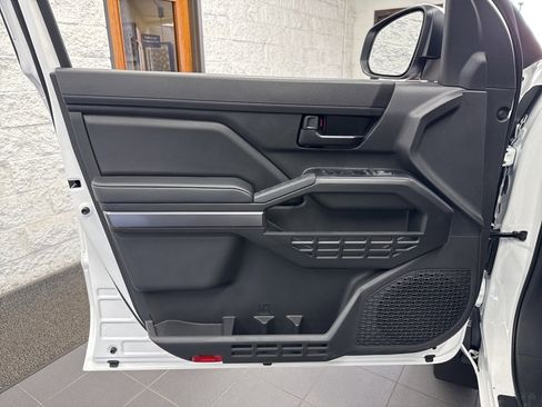 New 2026 Toyota Tacoma SR5 image 32