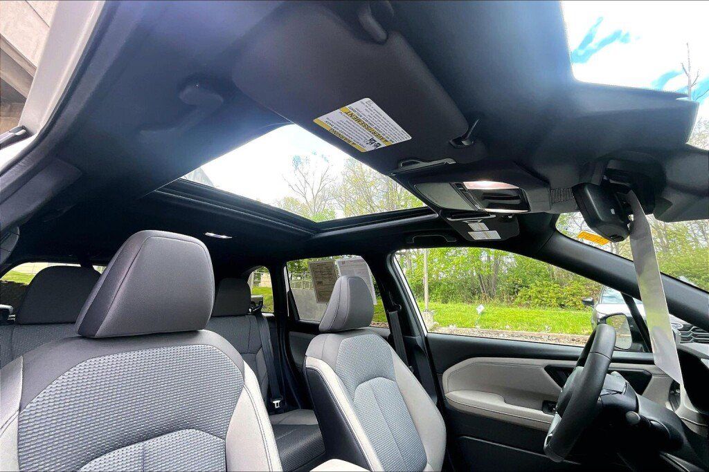 Used 2026 Subaru Forester Premium AWD/4WD image 12