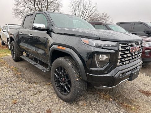 Used 2023 GMC Canyon Denali w/ Denali Black Edition image 2