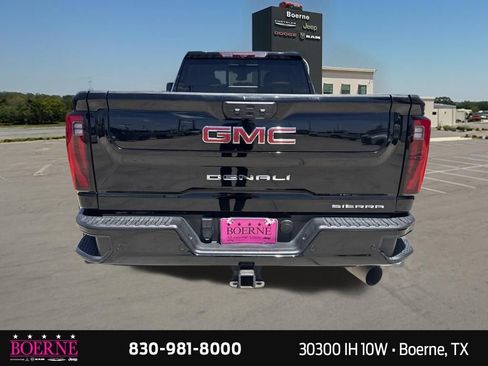 Used 2024 GMC Sierra 3500 Denali w/ Denali Reserve Package AWD/4WD image 11