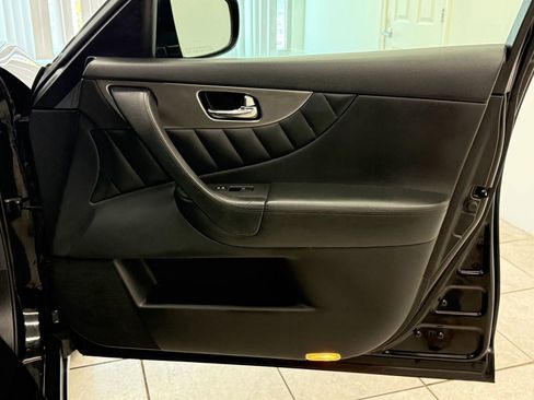 Used 2016 INFINITI QX70 3.7 image 23