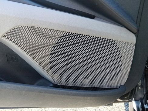 Used 2023 Toyota Camry SE image 13