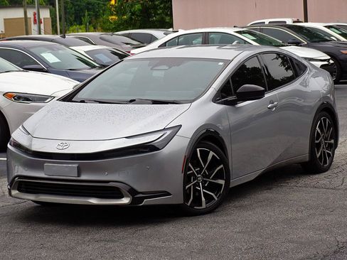 Used 2023 Toyota Prius Prime FWD image 6