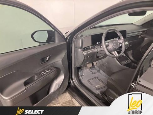 Used 2024 Hyundai Kona SEL w/ Convenience Package FWD image 11