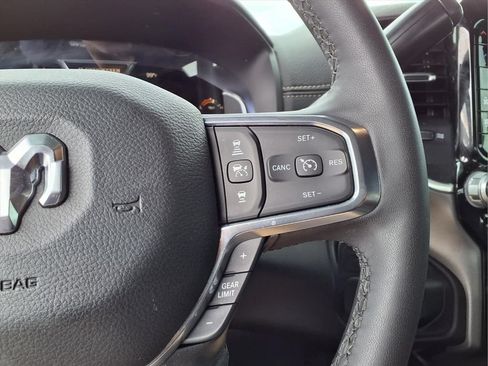 Used 2025 RAM 2500 Laramie AWD/4WD image 14