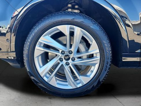 Used 2023 Audi Q7 3.0T Premium Plus image 23