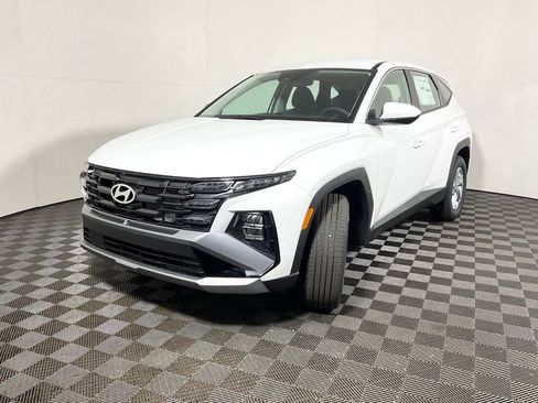 New 2026 Hyundai Tucson SE image 7