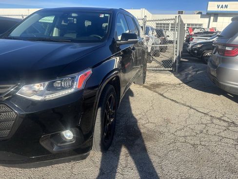 Used 2021 Chevrolet Traverse Premier w/ Redline Edition image 9