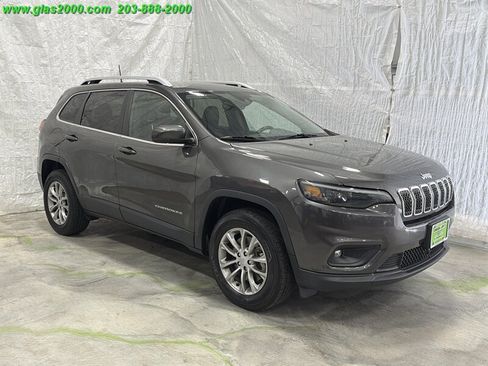 Used 2021 Jeep Cherokee Latitude Plus AWD/4WD image 2