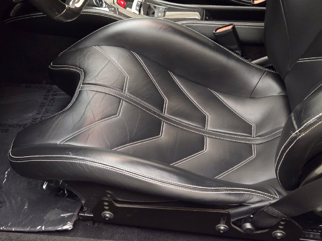 Used 2013 Ferrari 458 Spider RWD image 34