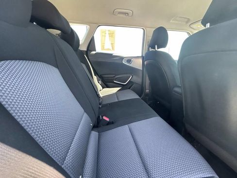 Used 2022 Kia Soul LX FWD image 12