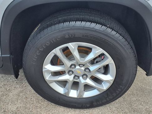 Used 2023 Chevrolet Traverse LS FWD image 10