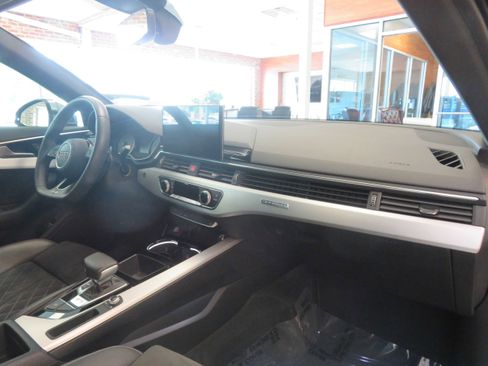 Used 2020 Audi S4 Premium w/ Convenience Package image 28