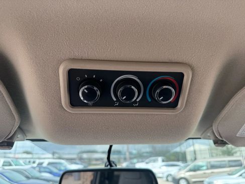 Used 2017 Chevrolet Express 3500 LS image 41