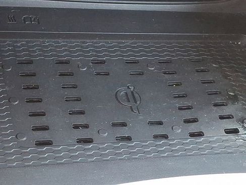 Used 2026 Hyundai Venue SEL FWD image 24