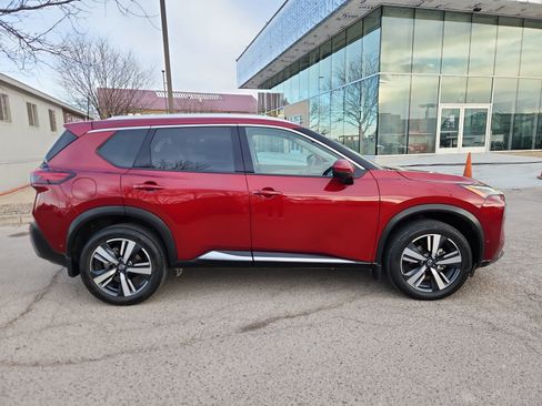 Used 2023 Nissan Rogue SL w/ SL Premium Package image 6