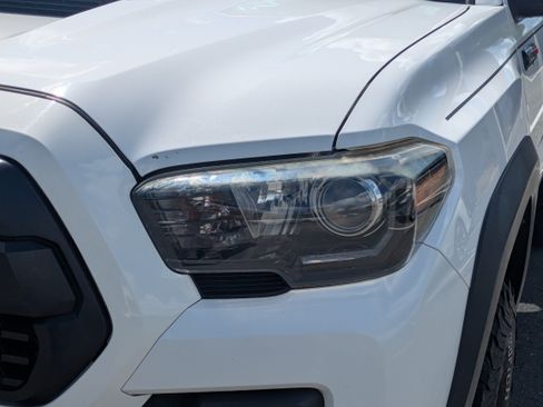 Used 2019 Toyota Tacoma TRD Pro AWD/4WD image 9