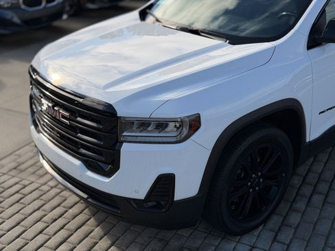 Used 2022 GMC Acadia SLT w/ Elevation Edition image 11