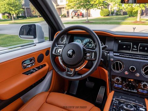 Used 2023 Rolls-Royce Cullinan Black Badge AWD/4WD image 99