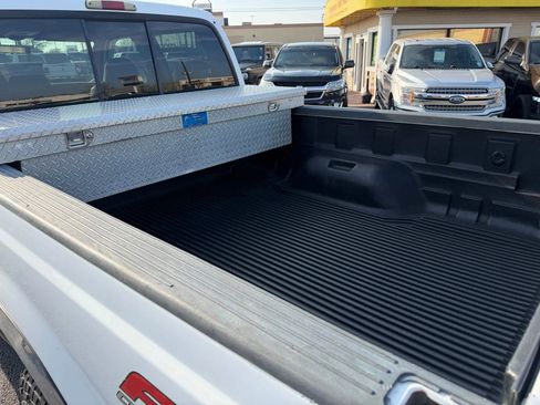 Used 2004 Ford F250 Lariat image 21