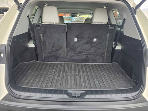 Used 2024 Toyota Grand Highlander XLE image 18