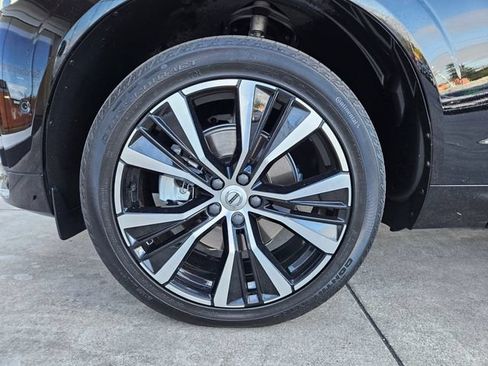 Certified 2024 Volvo XC60 B5 Plus w/ Protection Package Premier AWD/4WD image 9