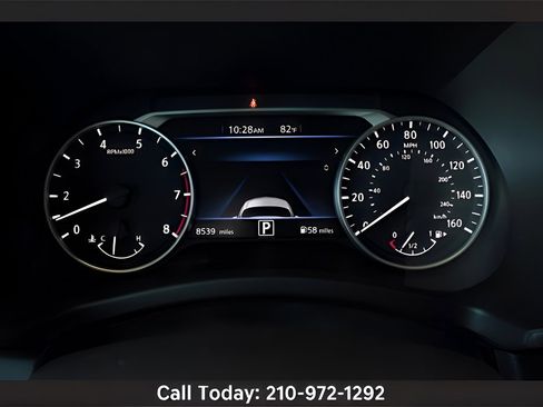 Used 2025 Nissan Sentra SR w/ SR Premium Package image 10