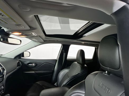 Used 2022 Jeep Cherokee Limited image 20