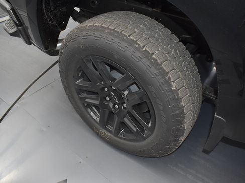 Used 2025 Chevrolet Silverado 1500 Custom w/ Turbomax Blackout Package image 20