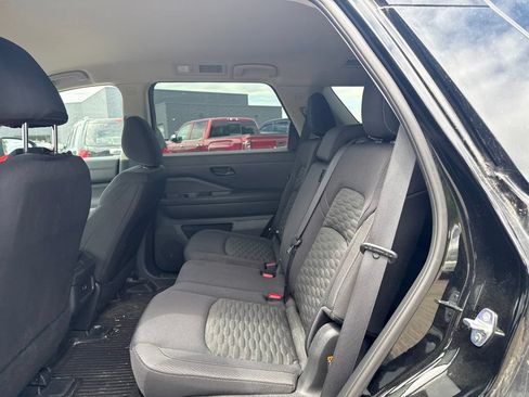 Used 2023 Nissan Pathfinder S AWD/4WD image 10