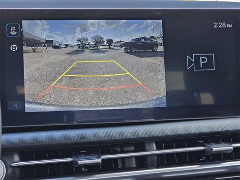 Certified 2025 Hyundai Santa Cruz SEL image 10